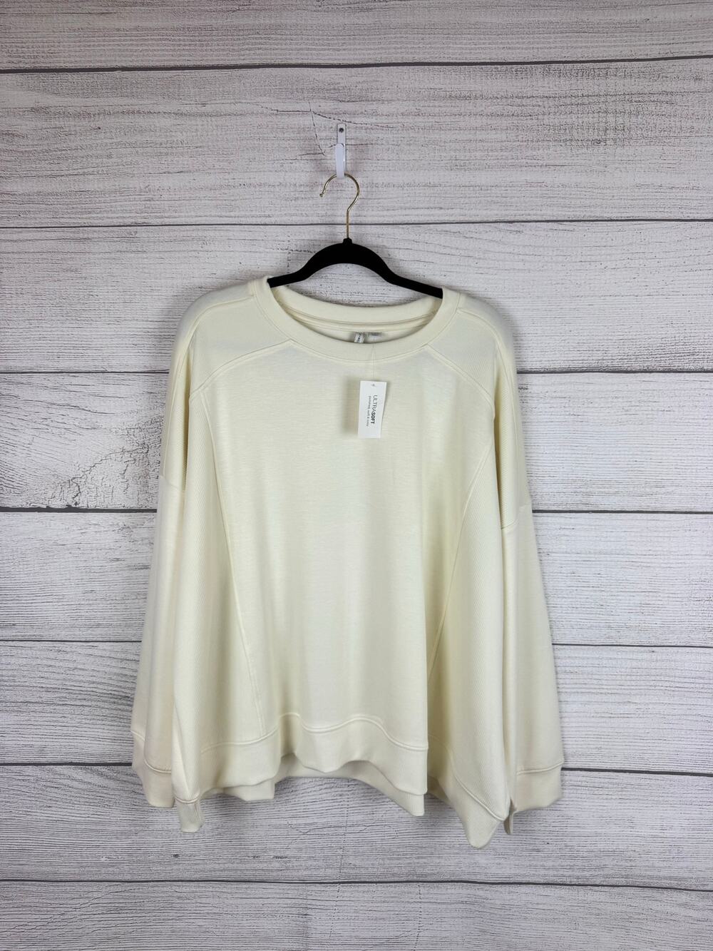 Cato Plus Size Active Pale Yellow Soft Sweatshirt Size 26/28W